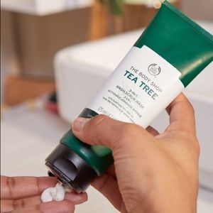 THE BODY SHOP - Tea Tree 3-in-1 Wash Scrub Mask